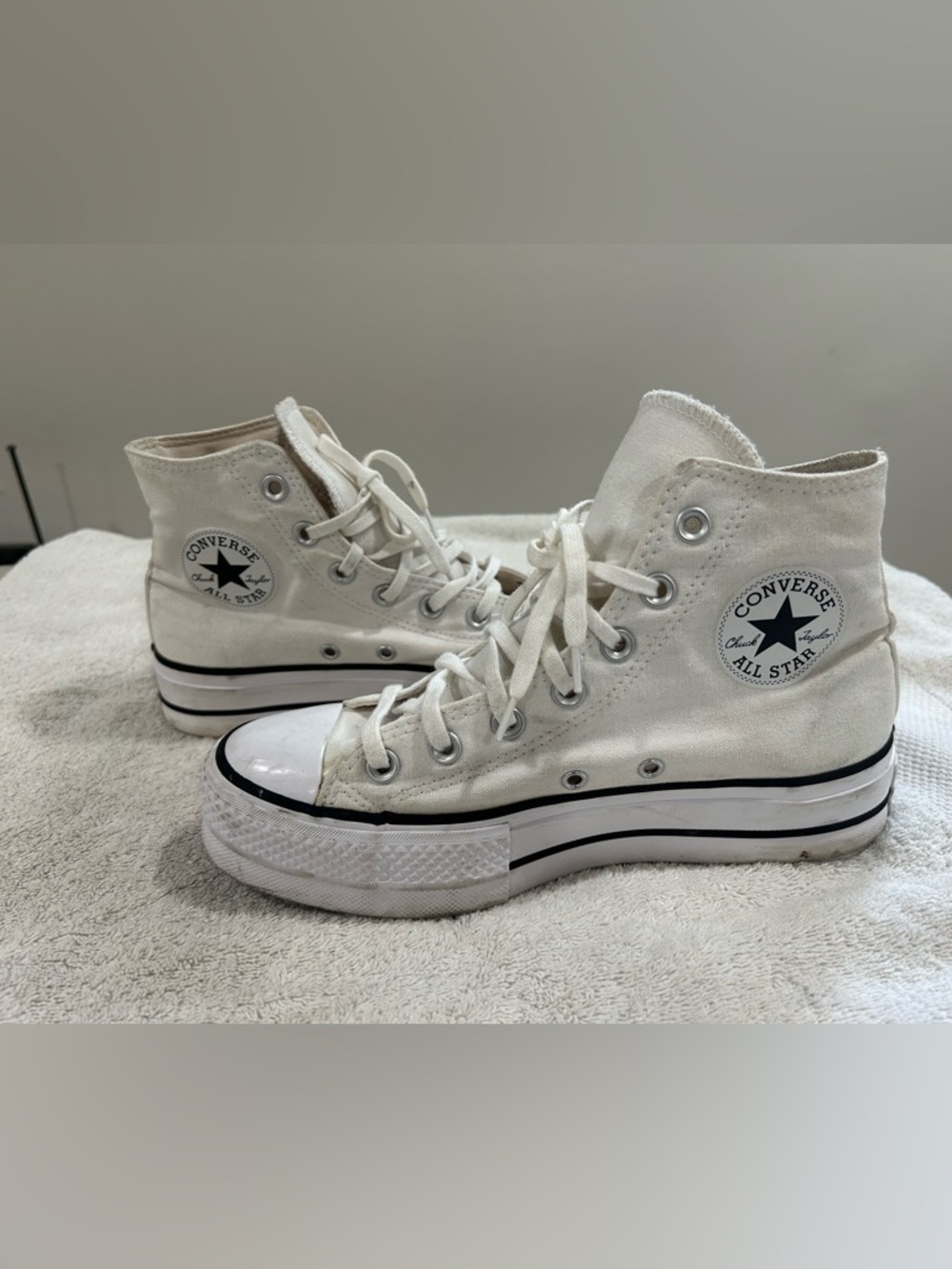 Converse High Top Sneakers - Off-White with Black Trim size 7